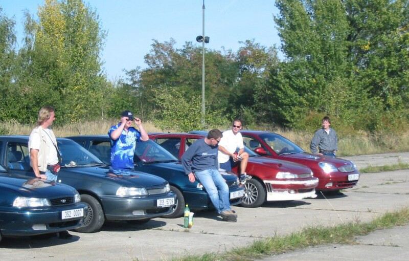 Milovice 18.9.2004 - Opel Kadett, Astra, Tigra a Daewoo Nexia sraz