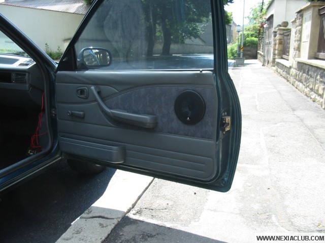 Instalace repro do předních dveří - Daewoo Nexia hatchback